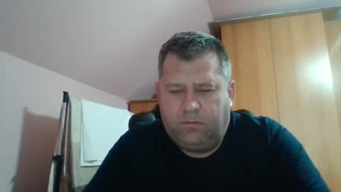 freeboy80180 online show from December 30, 8:43 am