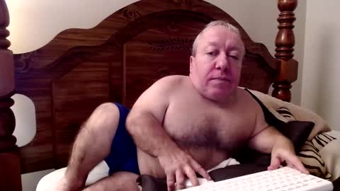 Cute Lil Man online show from October 7, 6:21 am