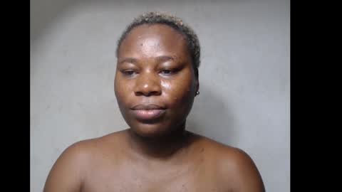 Snapshot of frekkymorelle chatting on October 25, 4:31 am frekkymorelle online show from October 25, 4:31 am