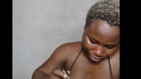 Snapshot of frekkymorelle chatting on November 11, 7:03 pm frekkymorelle online show from November 11, 7:03 pm