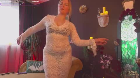 Louise or Lou 3 online show from March 15, 2:34 pm