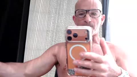 Frenchdaddylove online show from June 1, 10:28 am