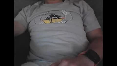 Snapshot of frencheeboy chatting on June 7, 4:44 pm frencheeboy online show from June 7, 4:44 pm
