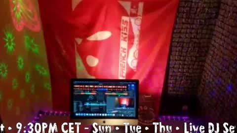 frenchkissdjfk online show from November 9, 5:11 pm