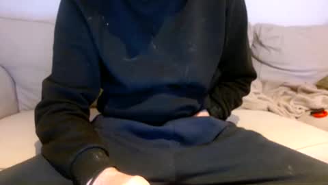 Snapshot of frenchms chatting on December 12, 5:37 pm frenchms online show from December 12, 5:37 pm