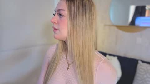 fresita_pink_ online show from February 4, 2:12 pm