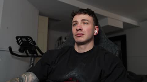 Snapshot of frewfun chatting on March 12, 5:28 pm cameron online show from March 12, 5:28 pm