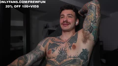 Snapshot of frewfun chatting on September 15, 2:33 am cameron online show from September 15, 2:33 am