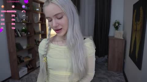 Freya online show from March 12, 7:20 pm