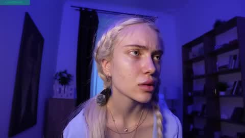 Freya online show from April 21, 2:51 am