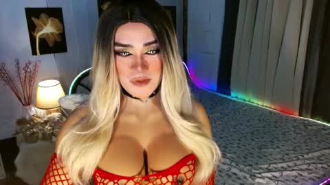 Miss Frea  online show from May 30, 7:00 pm