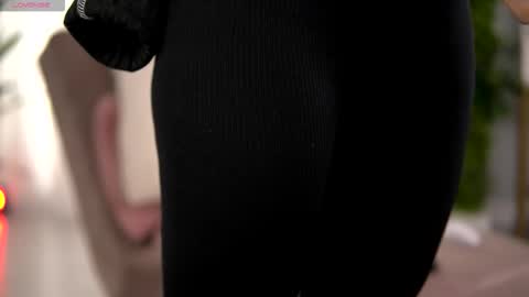 freyaheart online show from January 19, 7:12 am