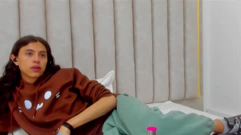 FREYA online show from December 2, 1:50 pm