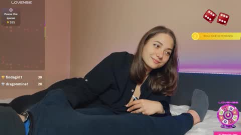 Snapshot of freyaoliver chatting on October 10, 10:09 pm FreyaOliver online show from October 10, 10:09 pm