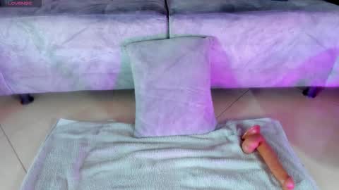 aura online show from November 8, 5:07 am