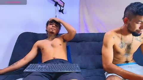 freyva_ online show from April 16, 1:39 am