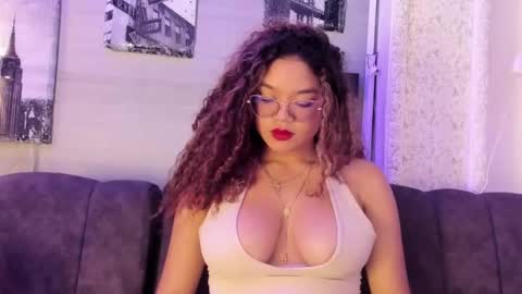 Frezzita online show from December 13, 8:04 pm