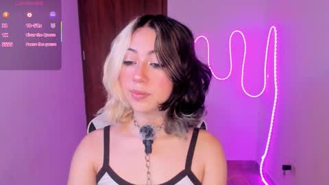 frida_lassi_ online show from December 5, 12:03 pm