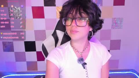 frida_lassi_ online show from March 27, 9:36 pm