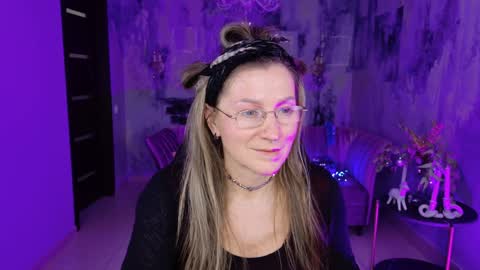 Frida Tander online show from January 1, 12:11 pm