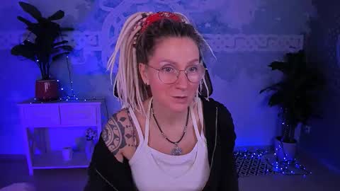 Frida Tander online show from March 10, 5:45 am