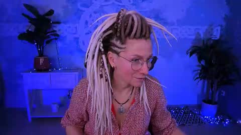 Frida Tander online show from March 22, 5:11 am