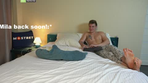 Snapshot of friendsurdreams chatting on December 17, 3:06 pm friendsurdreams online show from December 17, 3:06 pm