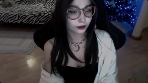 Lilith online show from January 15, 11:59 am