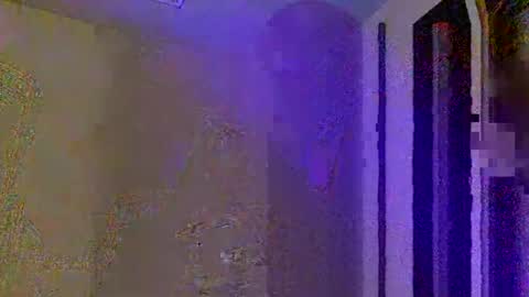 Snapshot of fromthabac chatting on October 7, 1:03 am fromthabac online show from October 7, 1:03 am