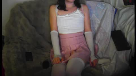 Snapshot of frostyboi20 chatting on February 23, 4:15 pm frostyboi20 online show from February 23, 4:15 pm