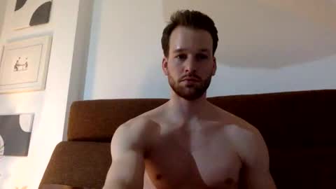 frozenyoga online show from February 11, 10:15 pm