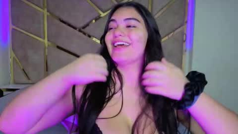 Frreya  online show from November 12, 3:07 am