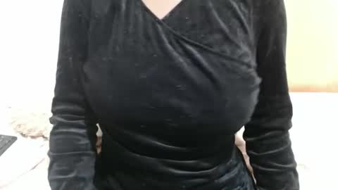 fruity28 online show from November 13, 5:06 am