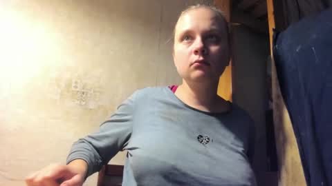 Snapshot of frumcake chatting on March 6, 12:19 pm FrumCake online show from March 6, 12:19 pm