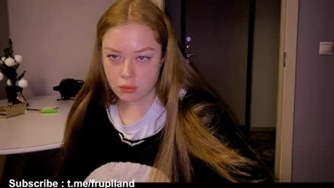 OPEN PVTJulia and Wayne online show from January 2, 1:19 pm