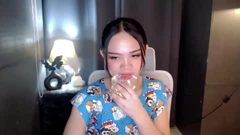 Snapshot of fuchsia_love chatting on December 1, 6:30 pm HI IM RONA DONT FORGET GIVE ME THUMBS UP AND JOIN TO MY FANCLUB online show from December 1, 6:30 pm