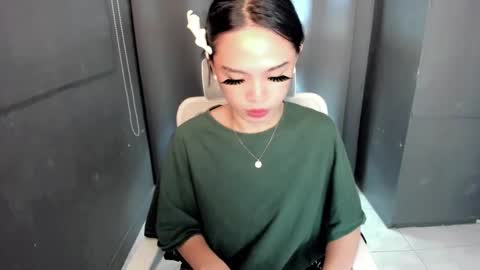 Snapshot of fuchsia_love chatting on December 13, 4:27 pm HI IM RONA DONT FORGET GIVE ME THUMBS UP AND JOIN TO MY FANCLUB online show from December 13, 4:27 pm