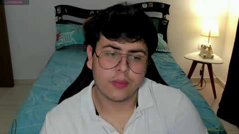 uwu online show from April 4, 11:35 pm