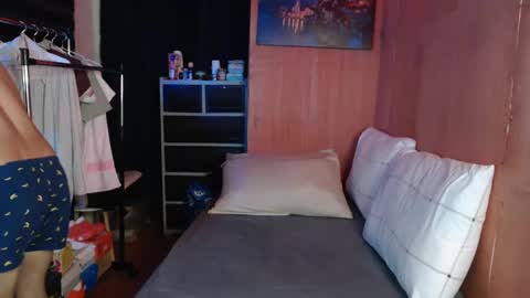 Snapshot of fuck_by_zack chatting on February 4, 11:49 am Zack online show from February 4, 11:49 am