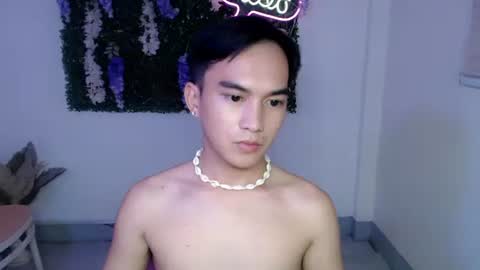 Snapshot of fuckboy_zachxx chatting on February 24, 9:53 am online show from February 24, 9:53 am