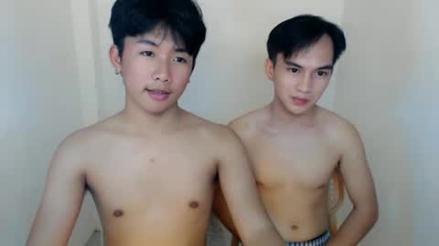 Snapshot of fuckboy_zachxx chatting on March 4, 12:33 pm online show from March 4, 12:33 pm