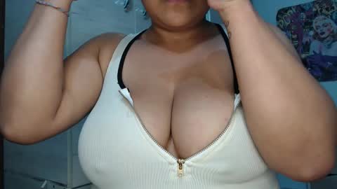 Snapshot of fucking_temptation1 chatting on December 2, 2:28 am Mia and Gary online show from December 2, 2:28 am