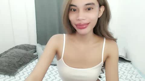 fuckingsexy143 online show from November 23, 12:43 am