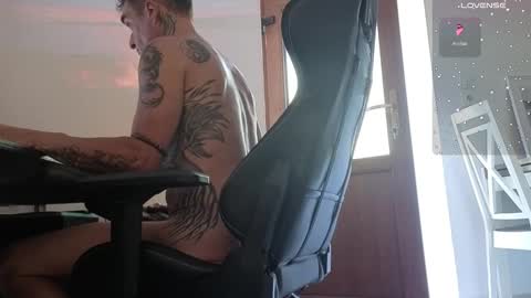 Snapshot of fullartofsex chatting on September 10, 8:36 am FullArtOfSex online show from September 10, 8:36 am