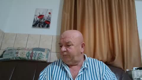 fullballs6 online show from December 2, 7:25 am