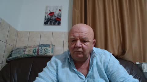 Snapshot of fullballs6 chatting on December 9, 2:56 am fullballs6 online show from December 9, 2:56 am