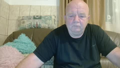 Snapshot of fullballs6 chatting on October 24, 2:41 am fullballs6 online show from October 24, 2:41 am