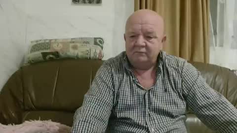 Snapshot of fullballs6 chatting on October 29, 3:42 am fullballs6 online show from October 29, 3:42 am