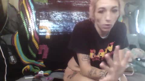 Snapshot of fullerh967 chatting on October 1, 2:23 pm Deeztitties online show from October 1, 2:23 pm
