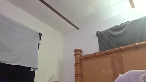 Astrid online show from December 3, 9:57 pm